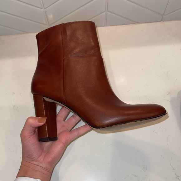 Ann Taylor Leather Tallulah Zip Up Booties in Modern Saddle 3.5 inch Heel - Picture 3 of 16